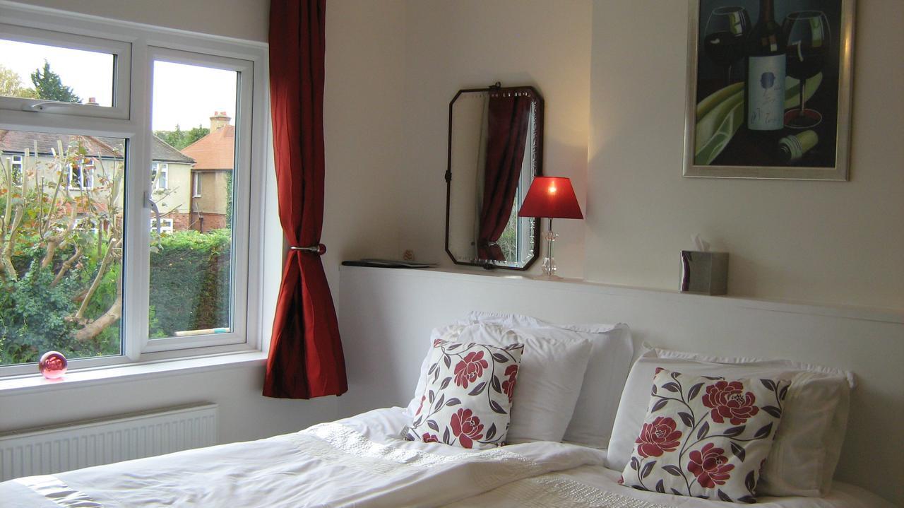 Savannah Bed And Breakfast Virginia Water Ngoại thất bức ảnh